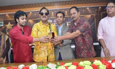 স্টার এক্সিলেন্সি অ্যাওয়ার্ড পেলেন সাংবাদিক নেতা জিহাদুর রহমান জিহাদ