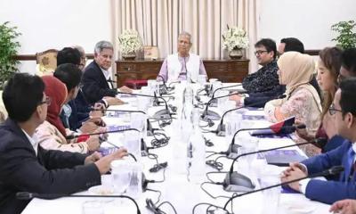 শ্রমজীবী মানুষের অধিকার আদায়ে স্মরণীয় দিন আজ : প্রধান উপদেষ্টা