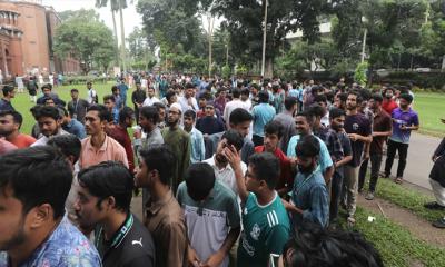 ঢাবিতে ডাকসু নির্বাচনের ভোটগ্রহণ চলছে