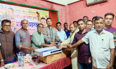 কেশবপুর প্রেসক্লাবে ডিজিটাল সাউন্ড সিস্টেম সেট প্রদান করে প্রতিশ্রুতি রাখলেন নেতা শ্রাবন