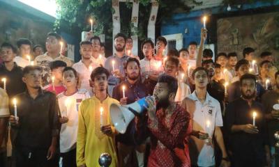 গ্রেপ্তারকৃতদের মুক্তি ও মামলা প্রত্যাহারের দাবিতে মোমবাতি প্রজ্জ্বলন