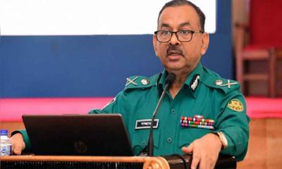 বিশৃঙ্খলাকারীদের দিকে গুলি চালানোর নির্দেশ ডিএমপি কমিশনারের