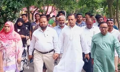 মান্দায় প্রান্তিক পর্যায়ের বিভিন্ন শ্রেণি-পেশার মানুষের সঙ্গে কেন্দ্রীয় বিএনপি নেতার মতবিনিময়