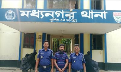 মধ্যনগরে মসজিদের ব্যাটারি চোর গ্রেপ্তার