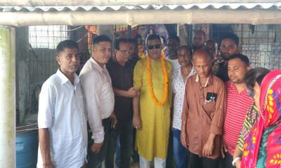মোরেলগঞ্জে বিএনপির পক্ষ থেকে পূজামণ্ডপে সিসি ক্যামেরা প্রদান