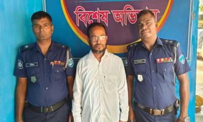 উলিপুরে নাশকতার পরিকল্পনার অভিযোগে ইউপি চেয়ারম্যান গ্রেপ্তার