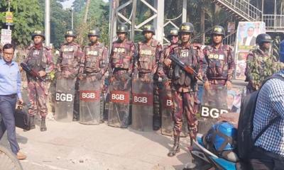 রাজধানীসহ বিভিন্ন জেলায় আরো ৫ যানবাহনে আগুন