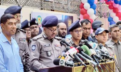 ডিজিটাল প্ল্যাটফর্ম ব্যবহারে সতর্ক থাকার অনুরোধ ডিএমপি কমিশনারের