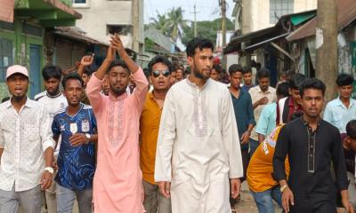 ঈদ-পরবর্তী সৌজন্য সাক্ষাতে ছাত্রদল নেতা মোস্তাকিম