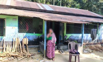 নড়াইলে মোটর সাইকেল, স্বর্ণ ও টাকা লুট