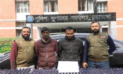 ইসকাফসহ দুইজন আটক, প্রাইভেট কার জব্দ