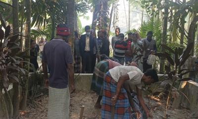 লক্ষ্মীপুরে কবর থেকে প্রবাসীর লাশ উত্তোলন