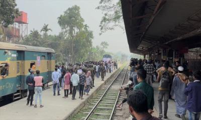 ছুরিকাঘাতে যুবক নিহত, বিচারের দাবিতে রেললাইন অবরোধ