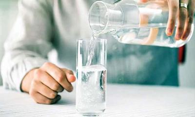 খালি পেটে সকালে পানি খেলে শরীরে যা হয়