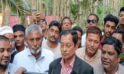 ফরিদগঞ্জে বিএনপি প্রার্থীর গণসংযোগ