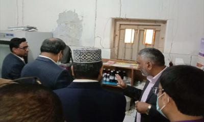 উপজেলা স্বাস্থ্য কমপ্লেক্স পরিদর্শনে বিভাগীয় পরিচালক