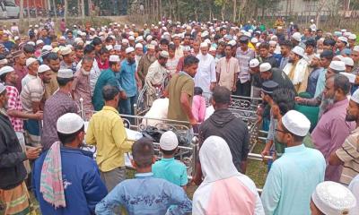 নড়াইলে  সংঘর্ষে নিহত  তিনজনের জানাজা, দাফন সম্পন্ন