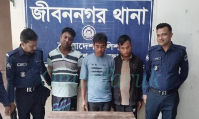 জীবননগরে ইয়াবা উদ্ধার, আটক-৩
