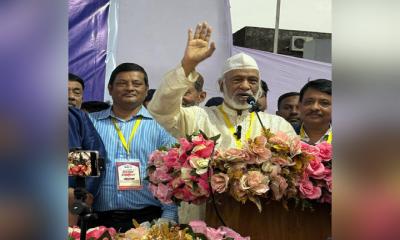 এদেশে গনতন্ত্র ফিরিয়ে এনেছে বর্তমান প্রধানমন্ত্রী