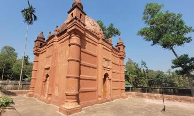 ৪১৮ বছর আগের ইতিহাস বহন করছে ‘ঘাঘড়া জামে মসজিদ’