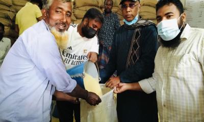 ৬ হাজার পরিবারের মাঝে ভিজিএফের চাল বিতরণ