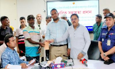 শ্রীপুরে মানবিক সহায়তা প্রদান
