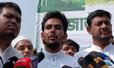 গণরায়কে ভুলুণ্ঠিত করে সরকার সামনের দিকে এগিয়ে চলছে: আসিফ মাহমুদ