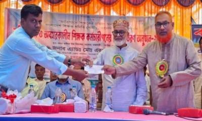 তানোরে স্কুল বন্ধ করে সমিতির সভা ও ভূড়িভোজ, ক্ষুব্ধ অভিভাবকরা