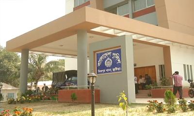 কুষ্টিয়ায় শ্রেনীকক্ষে ছাত্রীকে ধর্ষণ, বিদ্যালয়ের পিয়ন গ্রেপ্তার