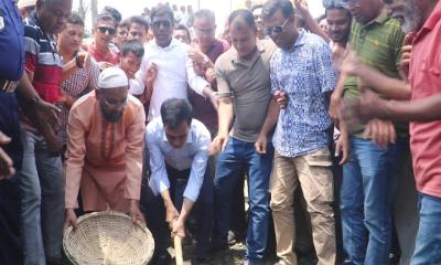 নওগাঁয় খাল পুন:খনন উদ্বোধন