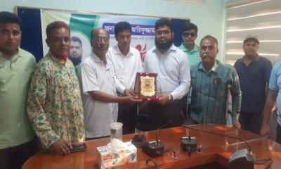 মহাদেবপুরে বিদায়ী ইউএনও’র সংবর্ধনা