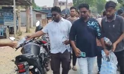 কোটচাঁদপুরে ফিলিং স্টেশনে ঠান্ডা পানি বিতরন,স্বস্তিতে বাইকাররা