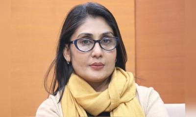 অভিনেত্রী বন্যা মির্জার বাবার মৃত্যুতে শোকের ছায়া