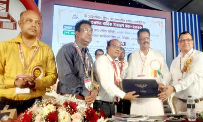 মেট্রোপলিটান খ্রীষ্টান কো-অপারেটিভ স্বয়ং সম্পূর্ণ- সমবায় মহাপরিচালক