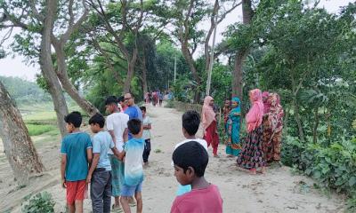 সরিষাবাড়ীতে দা দিয়ে আঙুল বিচ্ছিন্ন, আত্মসমর্পণ