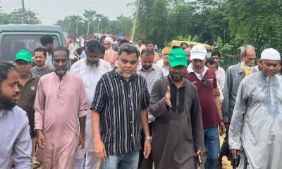 রেলপথের পাশে সড়ক না থাকায় দুর্ভোগ, নির্মাণের আশ্বাস এমপি মিঠুর