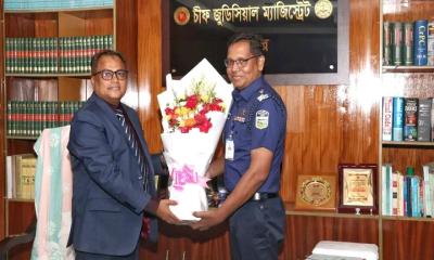নবাগত এসপি’র বিচারকের সঙ্গে সাক্ষাৎ