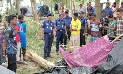আত্রাইয়ে কালবৈশাখী ঝড়ে গাছের চাপায় অন্তঃসত্ত্বা নারীর মৃত্যু