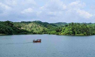 যে কারনে মিরসরাই-সীতাকুণ্ডে পর্যটক কম