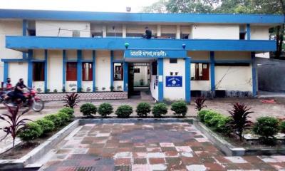 আত্রাইয়ে নওগাঁ-নাটোর আঞ্চলিক মহাসড়কে যানবাহন আটকিয়ে গণডাকাতি