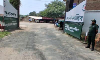 ১৭ দিন পর সোনামসজিদ বন্দরে ফের শুরু পাথর আমদানি