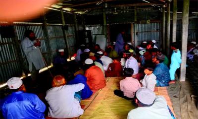 মধ্যপ্রাচ্যের সাথে মিল রেখে জামালপুরে  ২০ গ্রামে ঈদ  পালিত