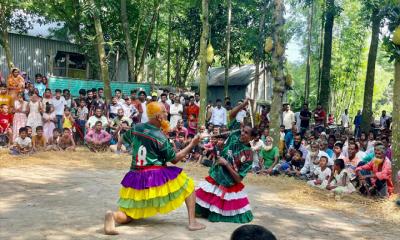 সাটুরিয়ায় ঐতিহ্যবাহী লাঠিখেলা