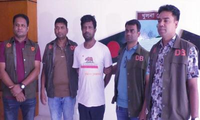 যশোরে শীর্ষ সন্ত্রাসী কামরুল গ্রেপ্তার