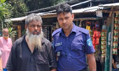 হাতীবান্ধায় শিশুকে ধর্ষণের অভিযোগে ভ্যানচালক গ্রেপ্তার