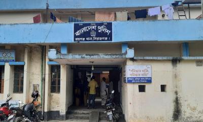 মোটরসাইকেল দুর্ঘটনায় প্রাণ গেল কলেজছাত্রের