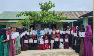ঝিনাইগাতীতে হাঁস-মুরগি পালন বিষয়ে প্রশিক্ষণ