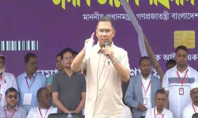 প্রধানমন্ত্রীর হাতে ফ্যামিলি কার্ডের উদ্বোধন