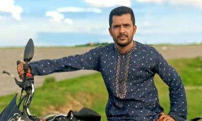 ছেলের উপবৃত্তির টাকা না পেয়ে শিক্ষা অফিসে ক্ষোভ ঝারলেন অভিভাবক