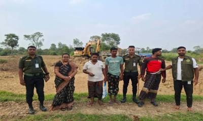 গোদাগাড়ীতে অবৈধ মাটি কাটার দায়ে যুবককে  জরিমানা
